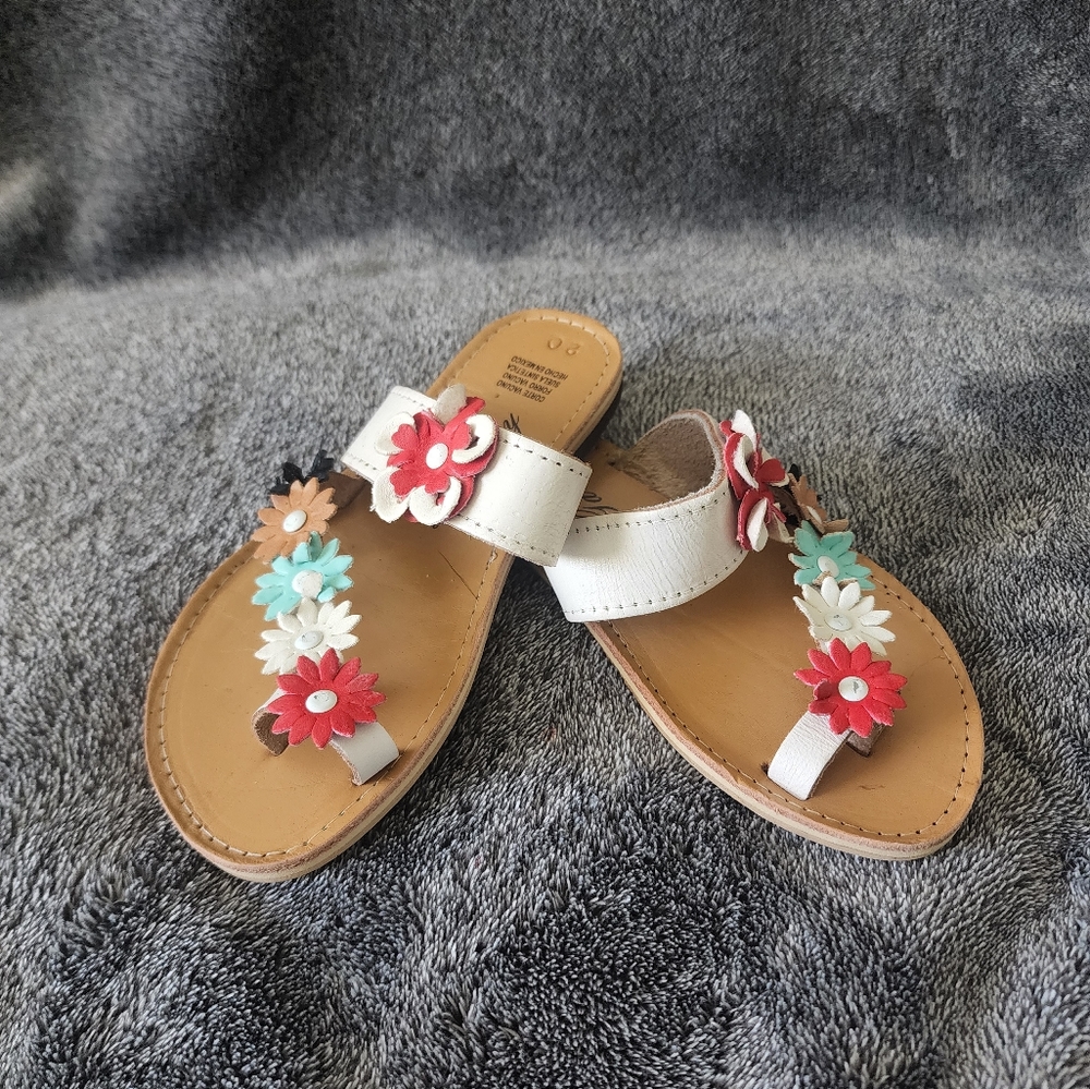 NWOT Girl's Hamdmade Sandals Mexican Huaraches with Flowers